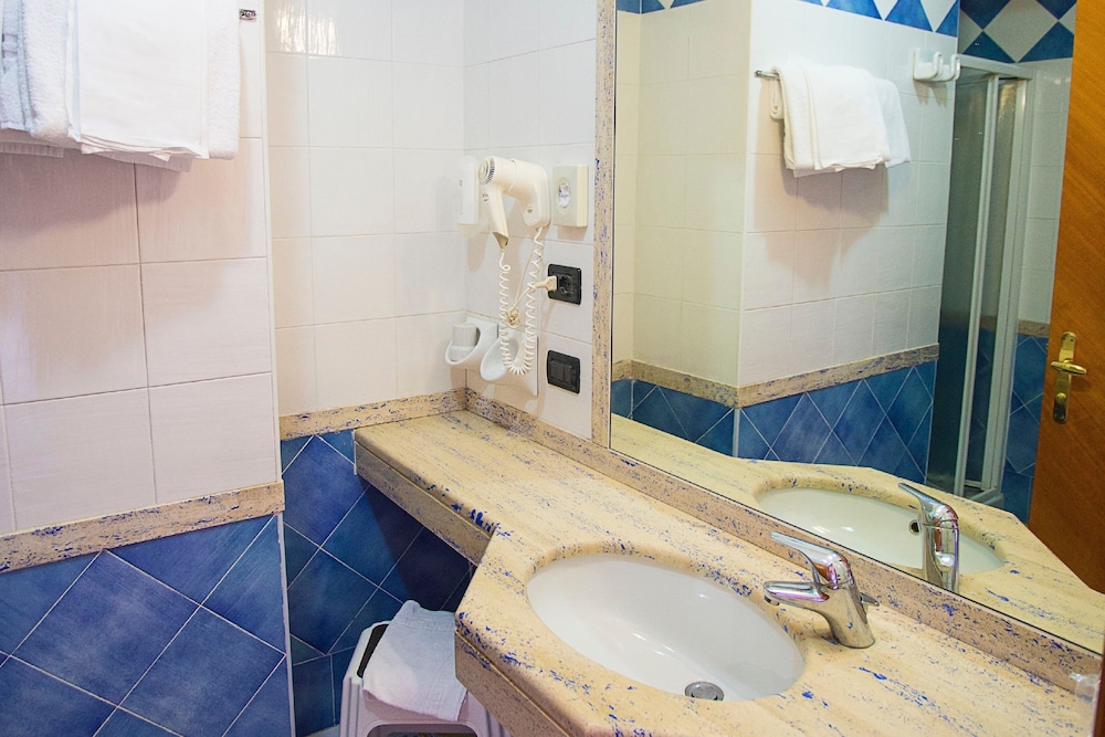 Hotel Terme Beach Cristallo Palace 48/50
