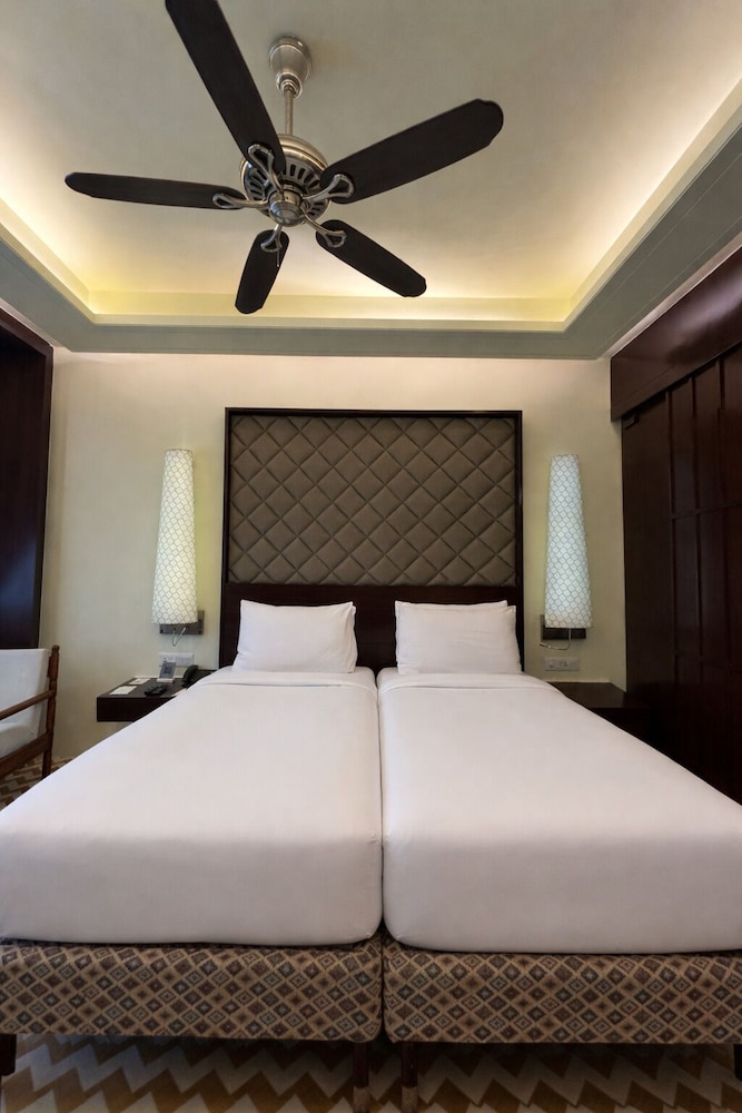 Superior, Twin Beds