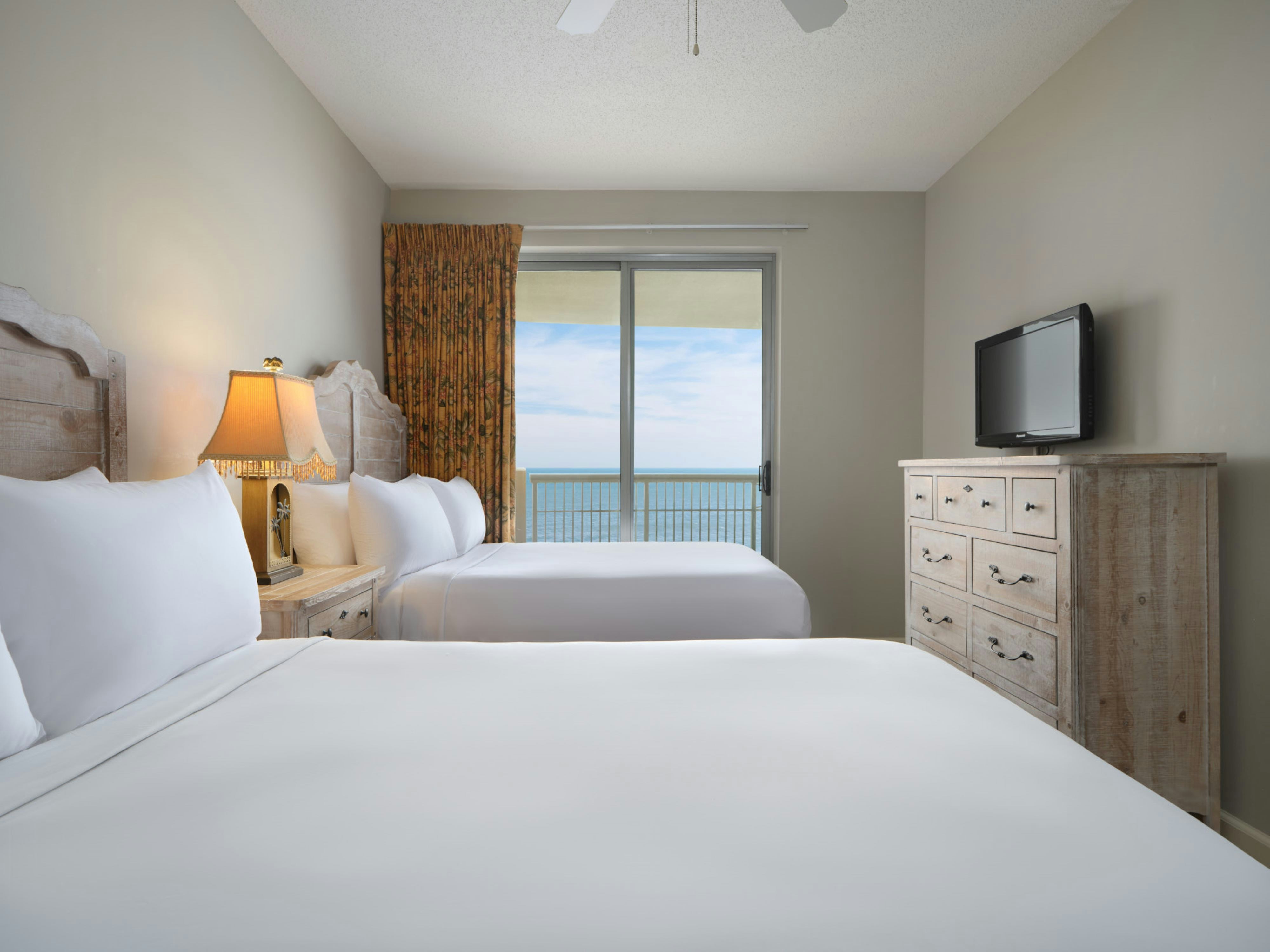 2 Bedrooms, Ocean Front