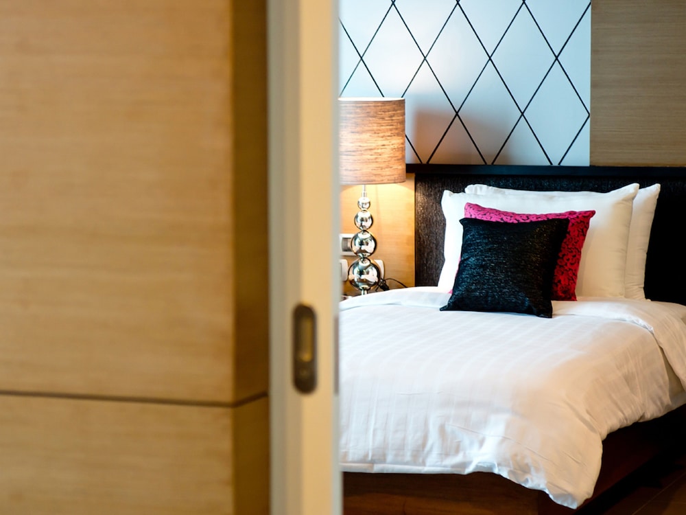 Way Hotel 24/73