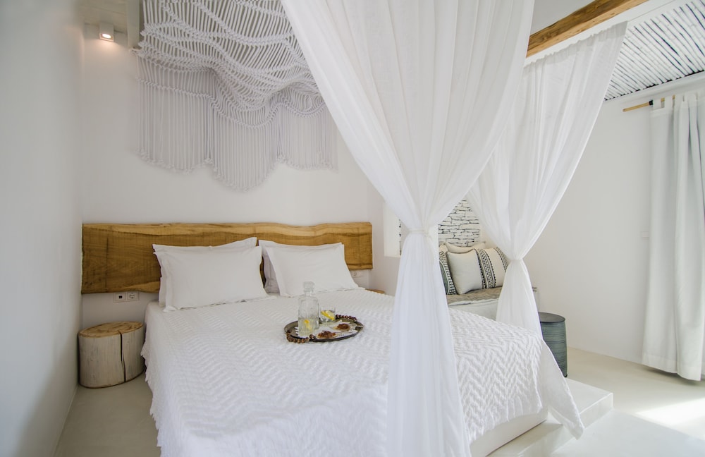 Levantes Ios Boutique Hotel 12/74
