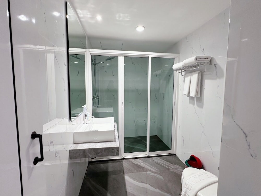 Miloft Sathorn Hotel 47/49