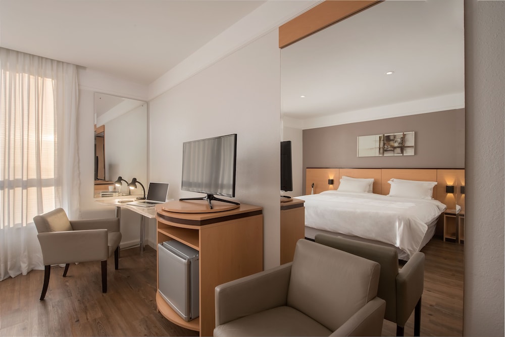 Hotel Intercity Caxias do Sul 21/66