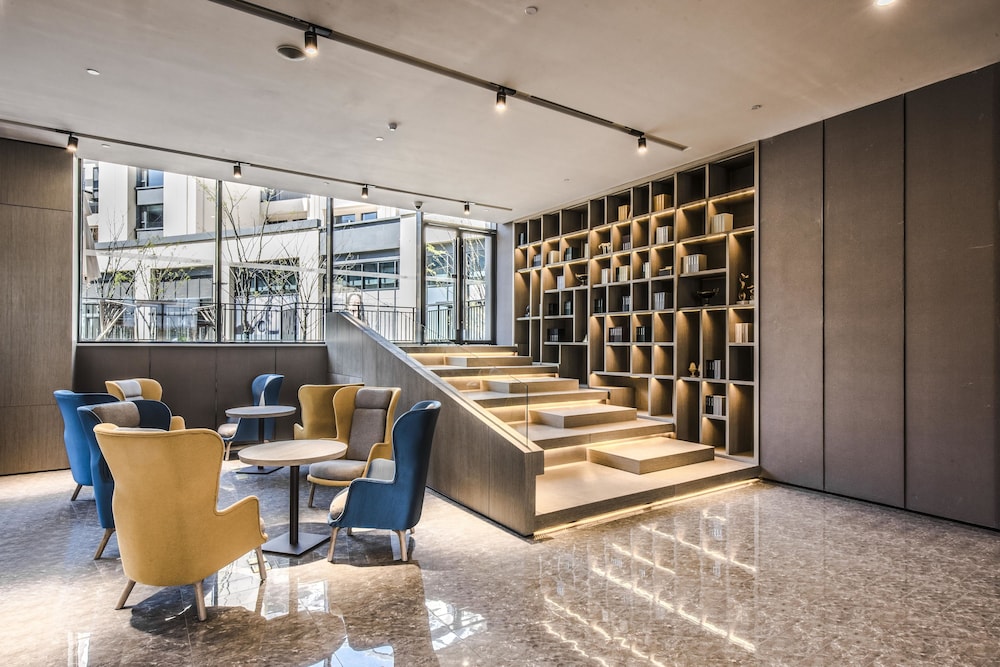 Q-Box Hotel Shanghai Sanjiagang 43/65