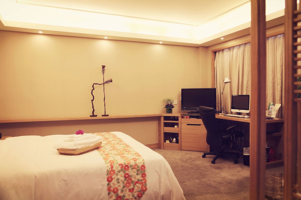 Seaview Gleetour Hotel 12/28