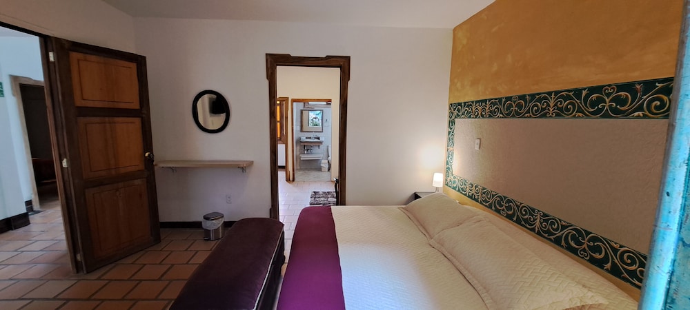 Casa Lola Hotel Boutique 24/59