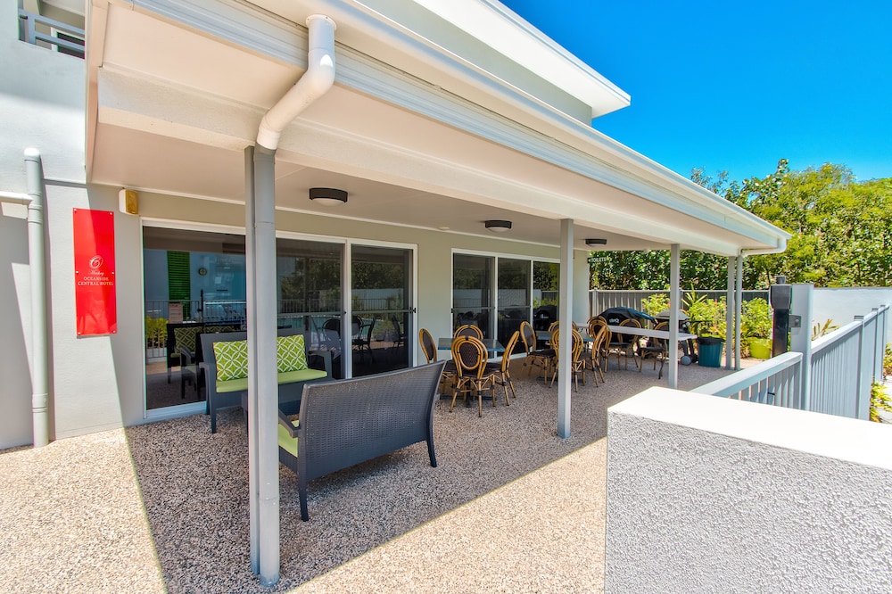 Mackay Oceanside Central Hotel 5/51