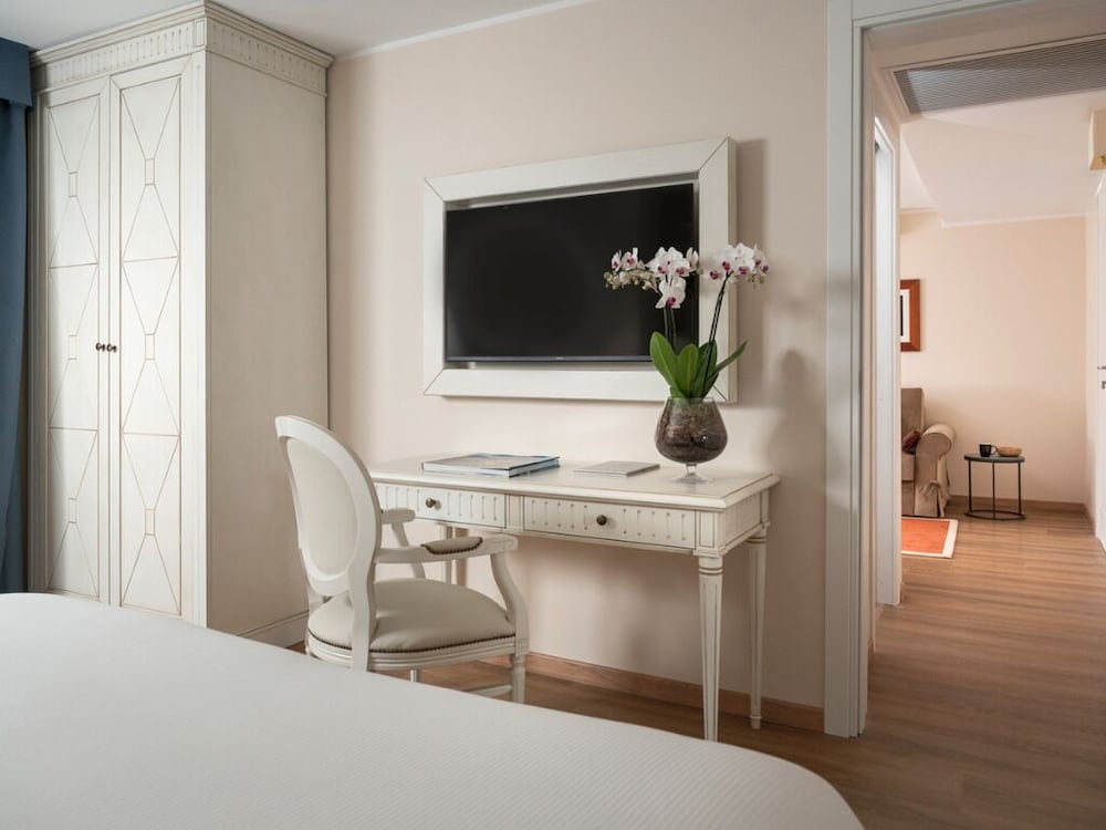 Hotel Livata Mountain & Wellness (85km from Rome) 45/50