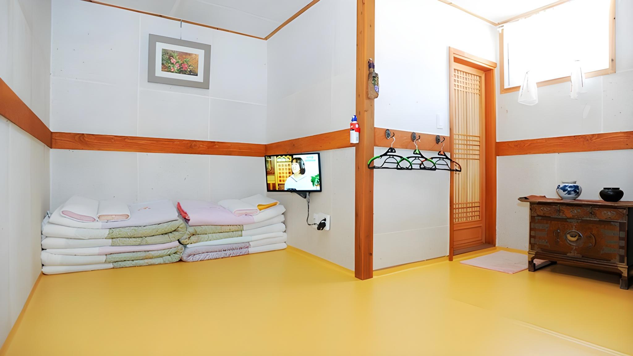 غرفة، Happiness Full Hanok Guesthouse Jeonju 2/2