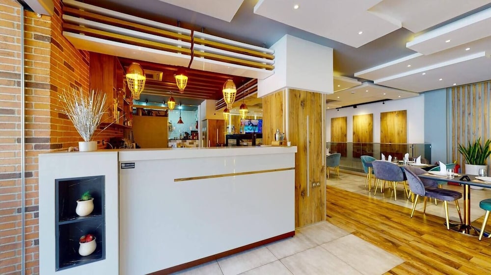 Lobby at Kingdom Luxury Cheraga, ALGIERS