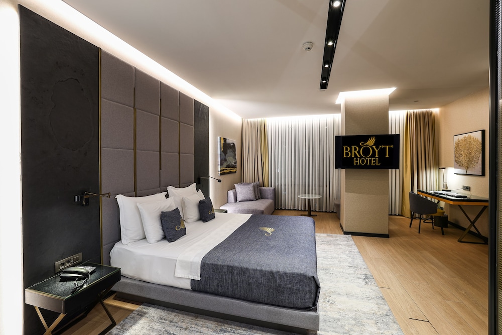 Broyt Hotel 13/50