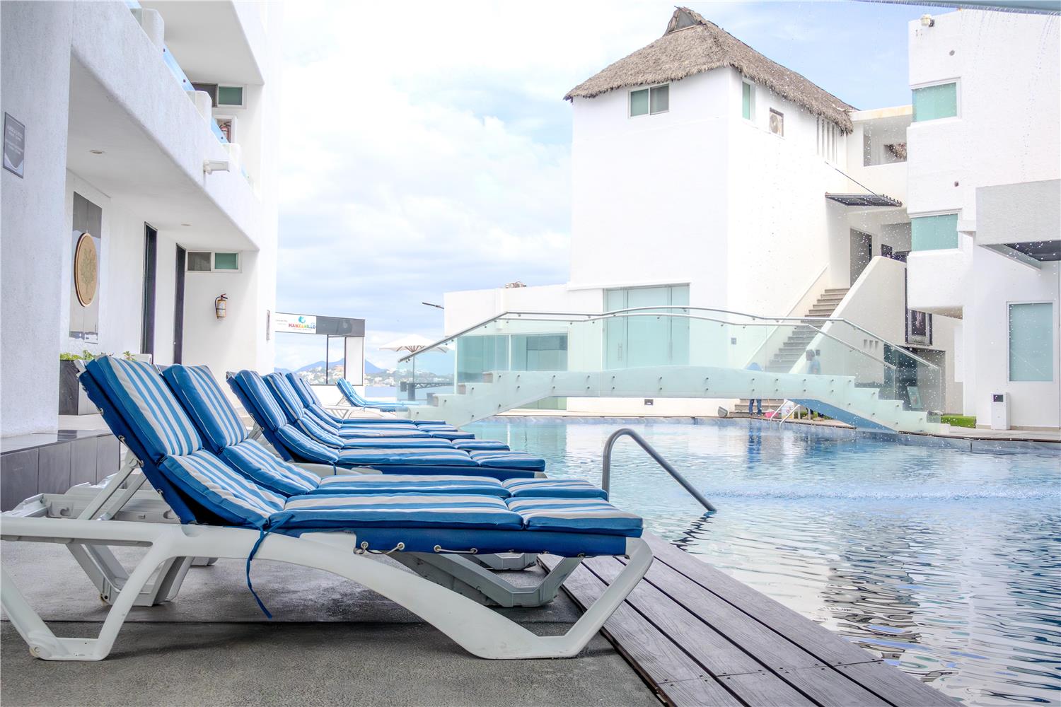 Best Western Plus Luna Del Mar 48/48