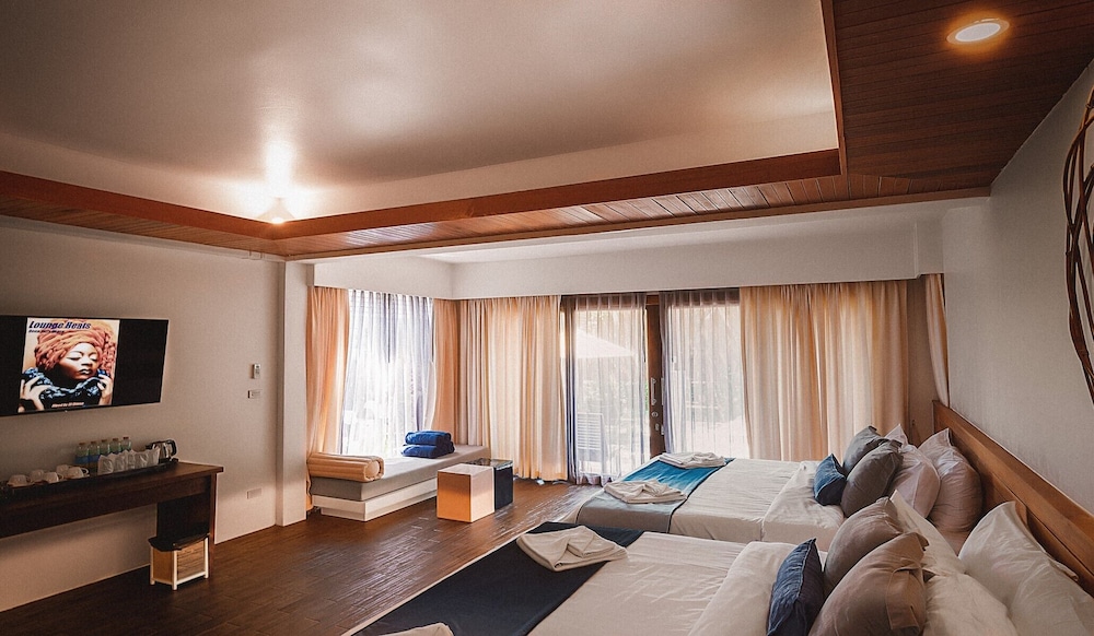 Sichon Cabana Beach Resort 33/80