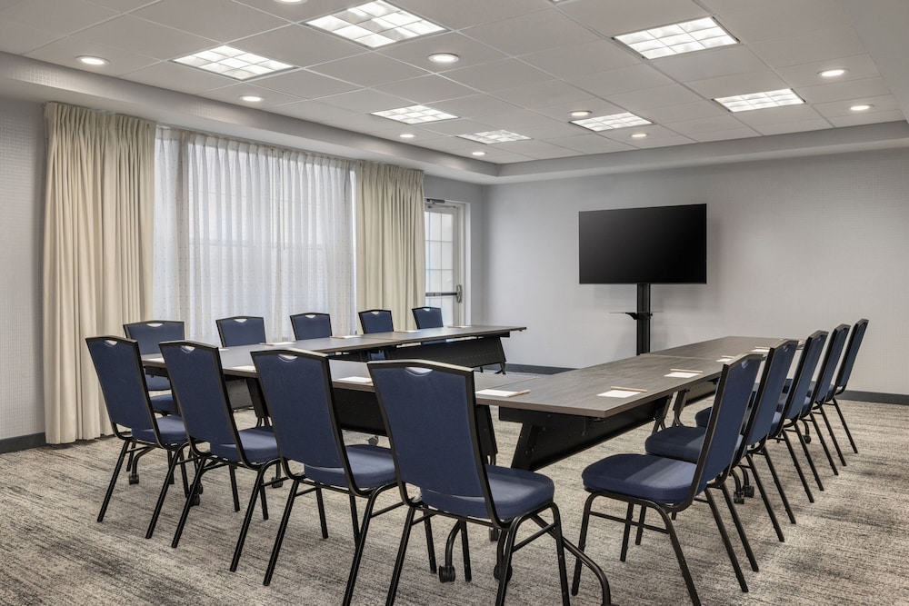 Residence Inn Long Island Islip/Courthouse Complex 30/35