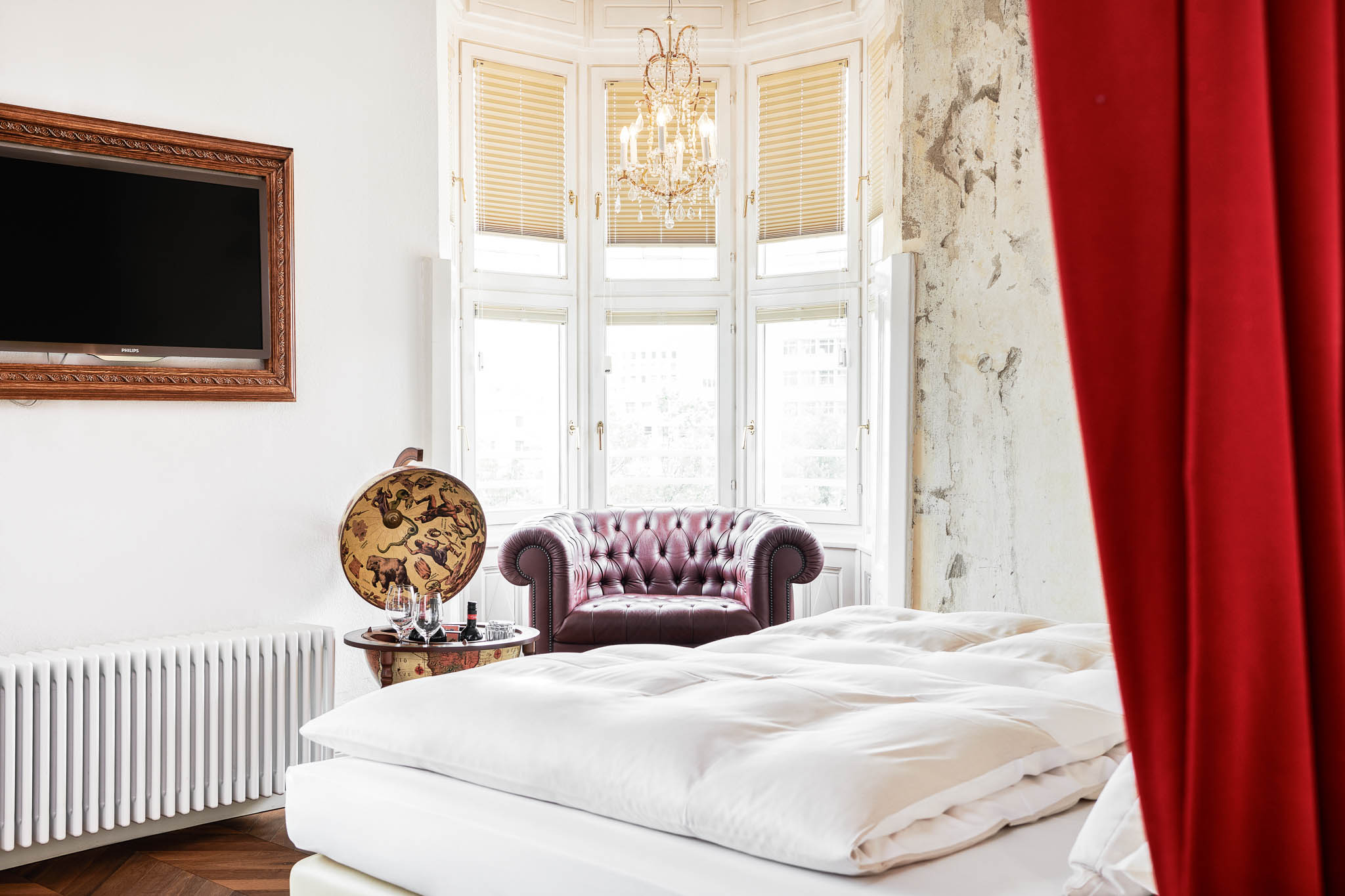 Grand, Suite