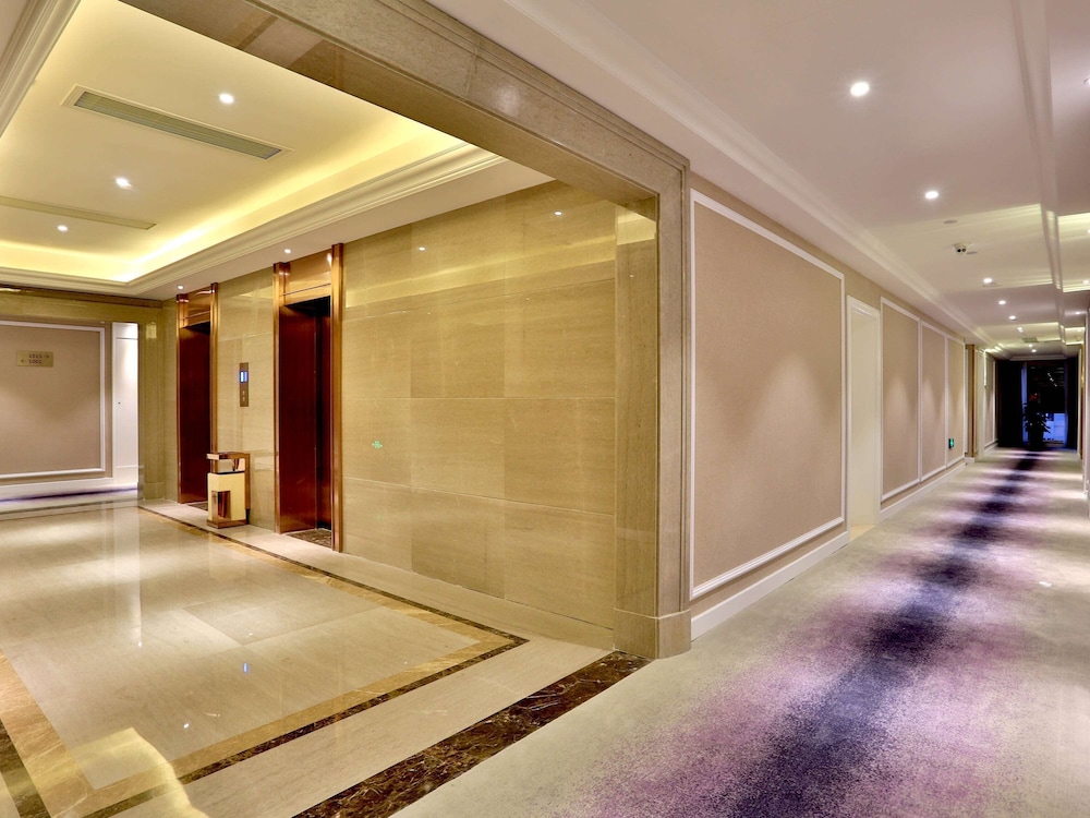 Mercure Hangzhou Linping 6/67