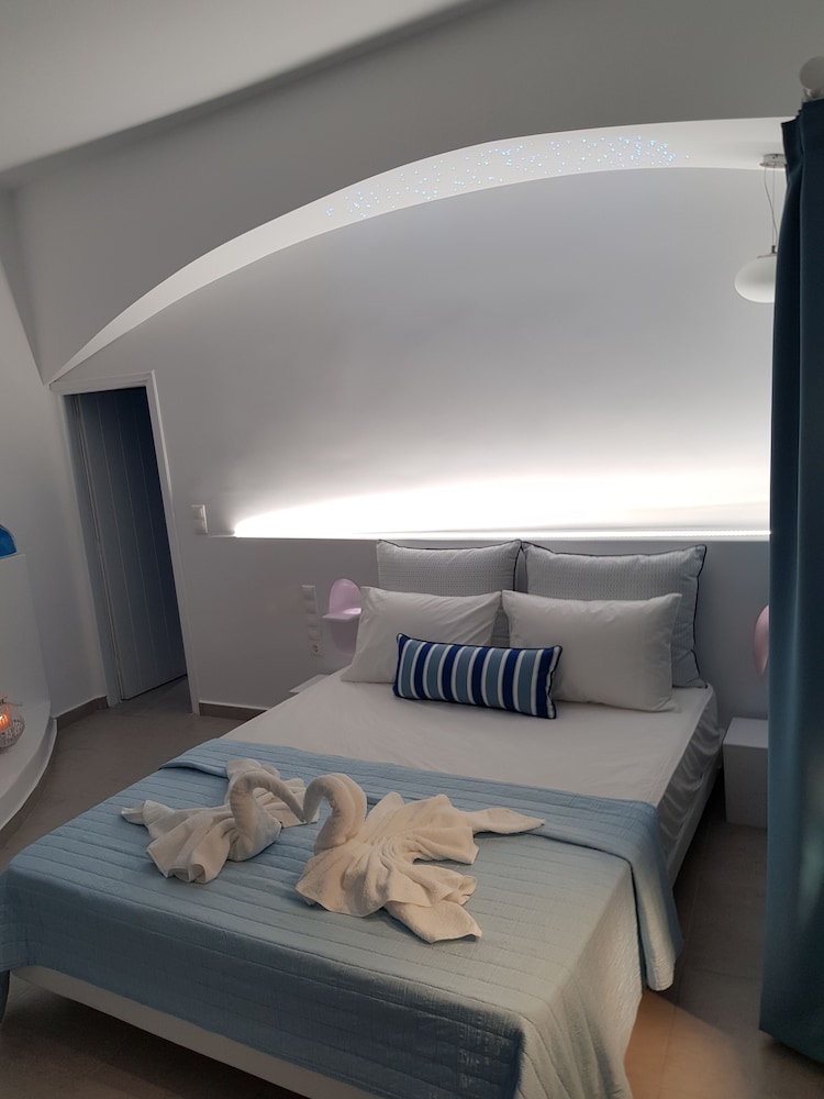 Amera Suites 10/48
