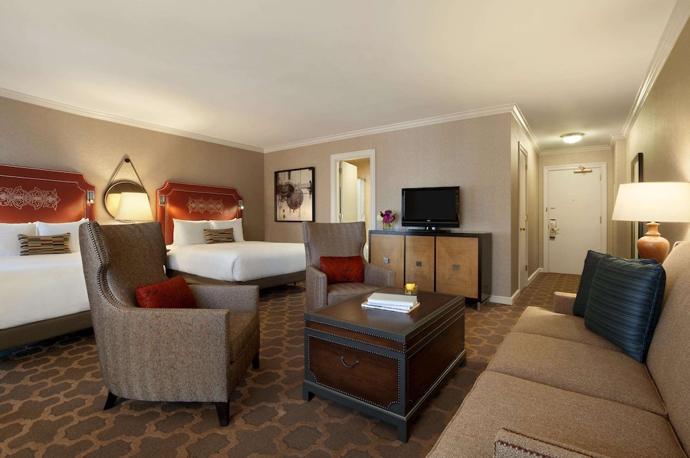 Fairmont Dallas 32/73
