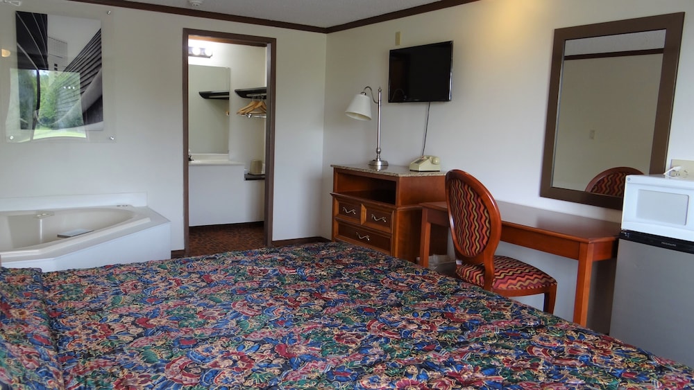 Bayshore Inn 25/40