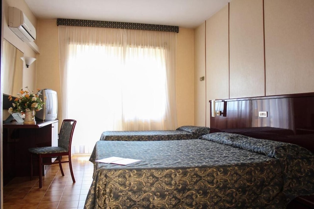 Grand Hotel Dei Cesari (Dependance) 10/52