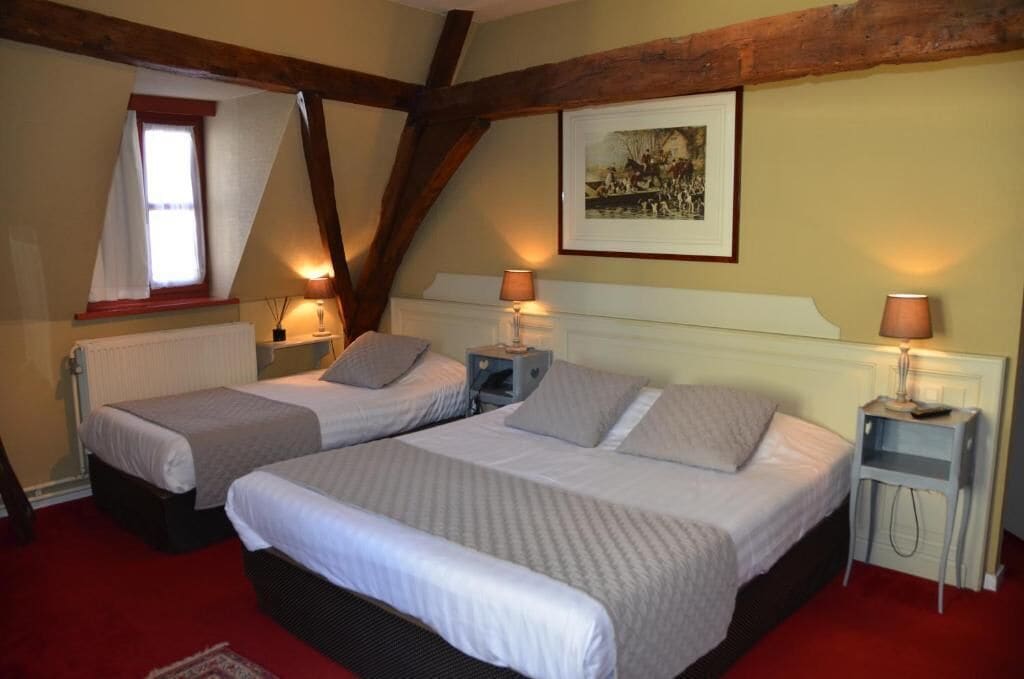 ROOM, TRIPLE