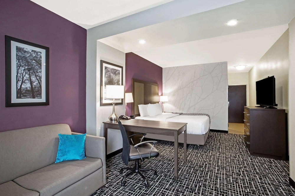 La Quinta Inn Suites By Wyndham York 22/53