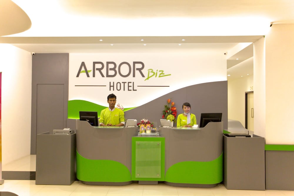 Arbor Biz Hotel 49/58