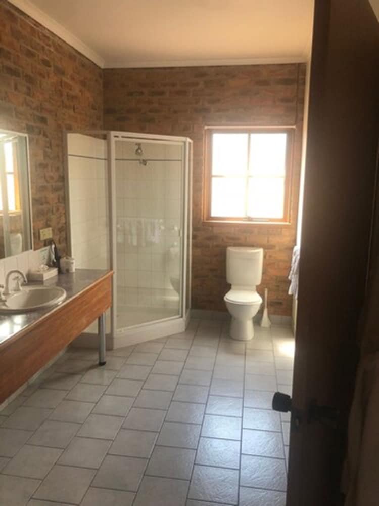 MERCURE PORT OF ECHUCA 28/60
