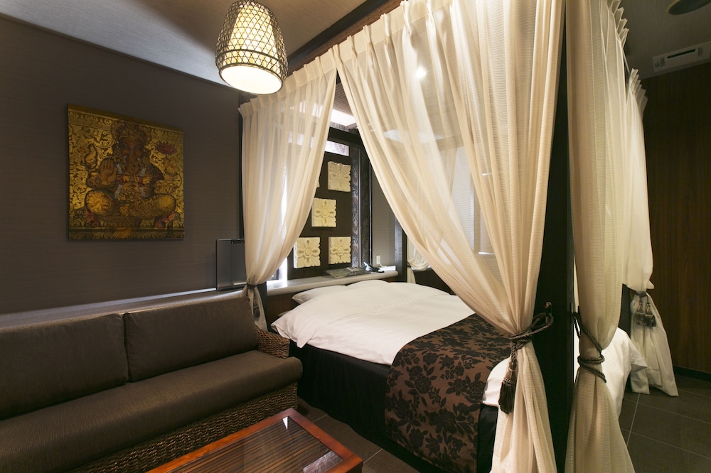 Hotel Atlantis Higashiosaka - Adults Only 7/28