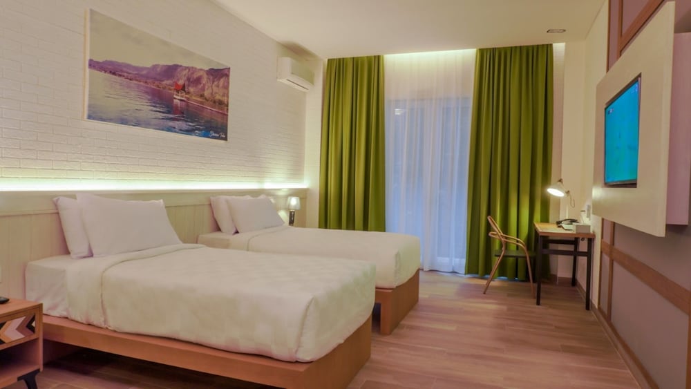 Jambuluwuk Convention Hall and Resort Batu 10/63