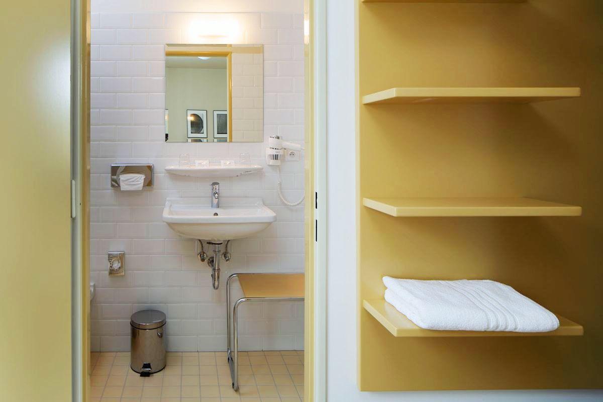 Axa Hotel 25/25