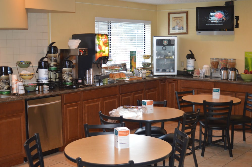 Quality Inn & Suites Lacey Olympia 50/66