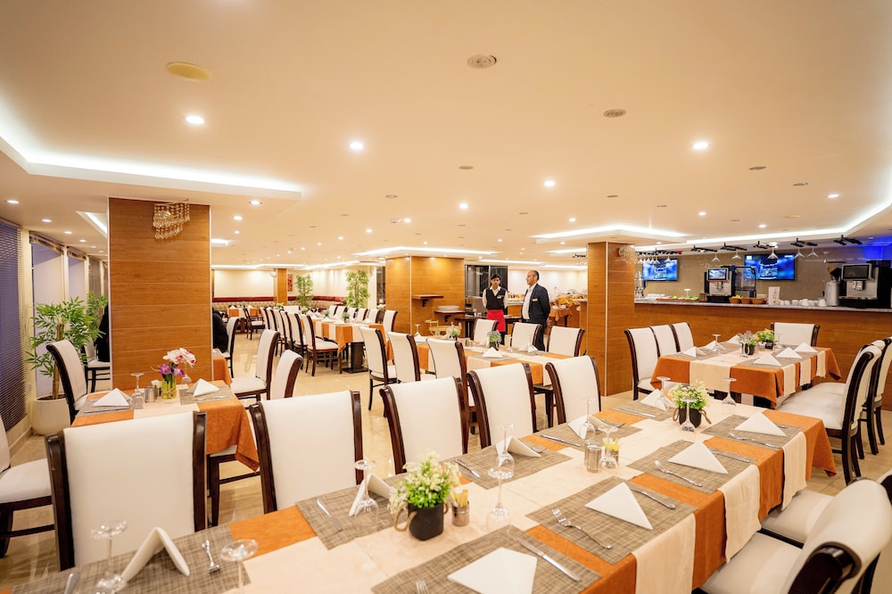 P Quattro Relax Hotel 64/73