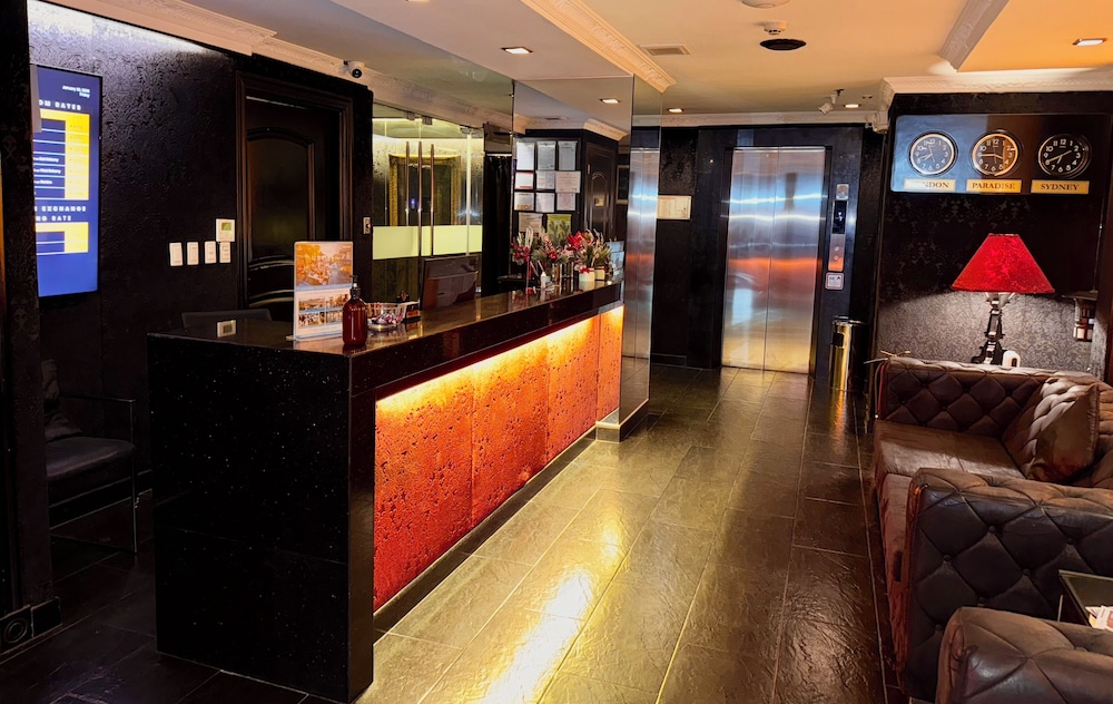 Fields Plaza Suites 7/65