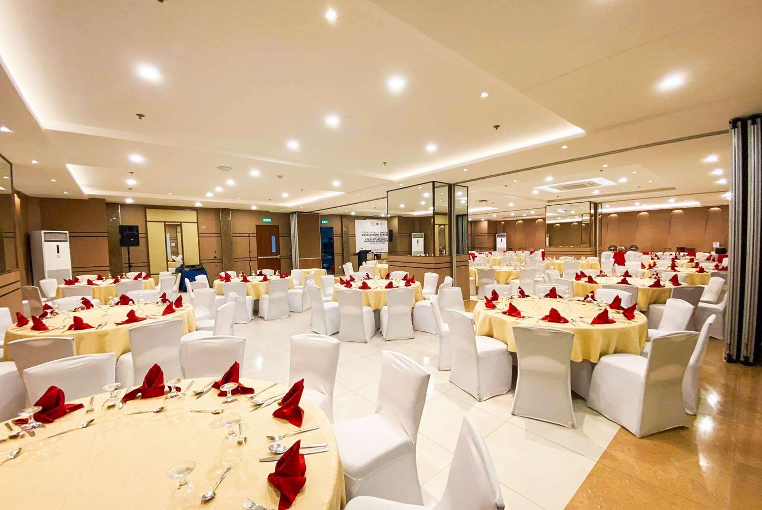 Days Hotel by Wyndham Iloilo 3/9