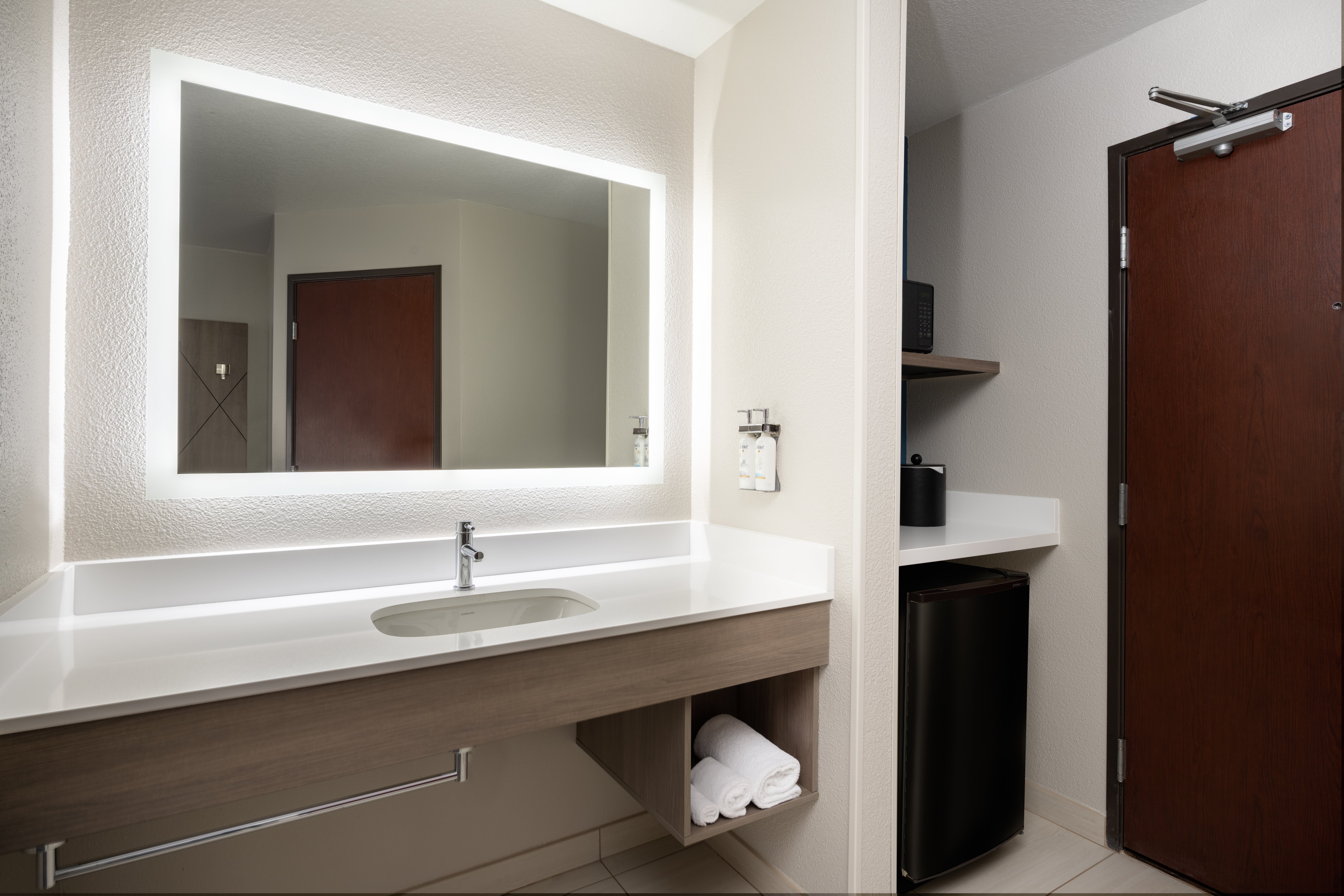 Holiday Inn Express Portland Se-Clackamas Area 49/50