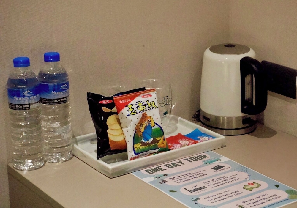 Fun Stay Inn Ximen 28/48