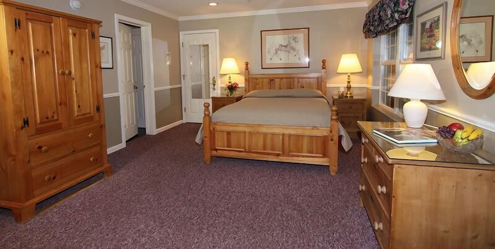 McCaffrey House Bed and Breakfast Inn 32/52