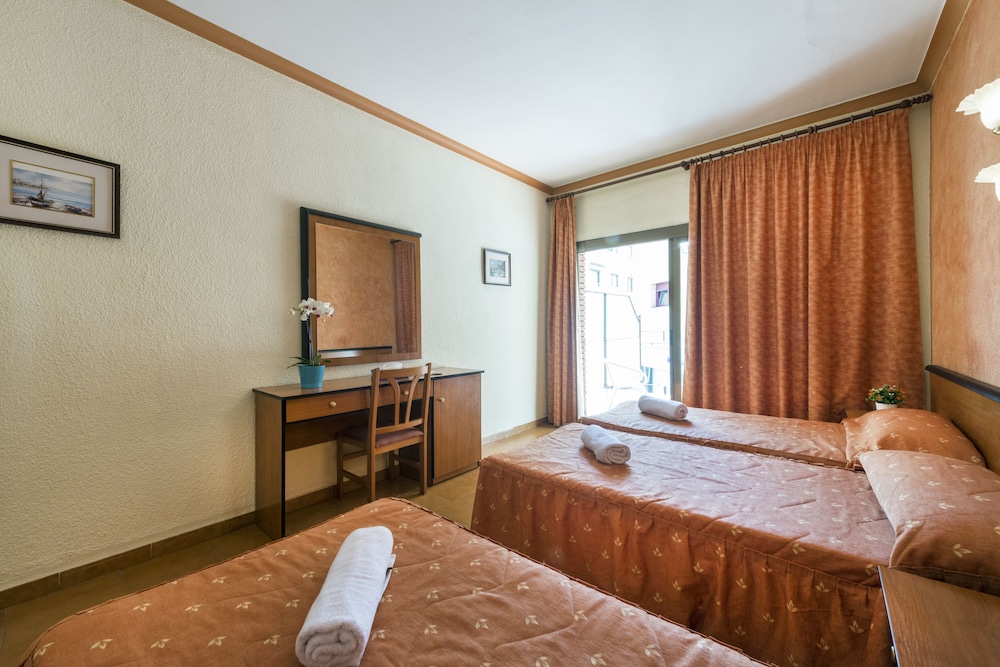 Hotel Marisol 11/50