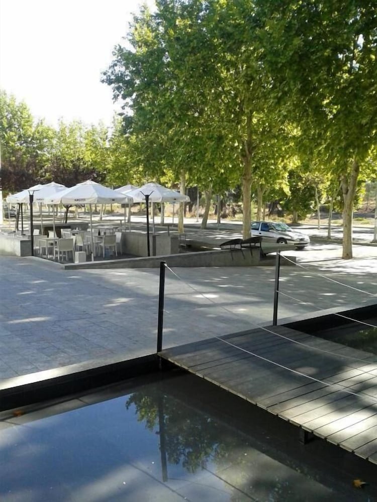 Blu Hotel Puerta De Almansa 23/50