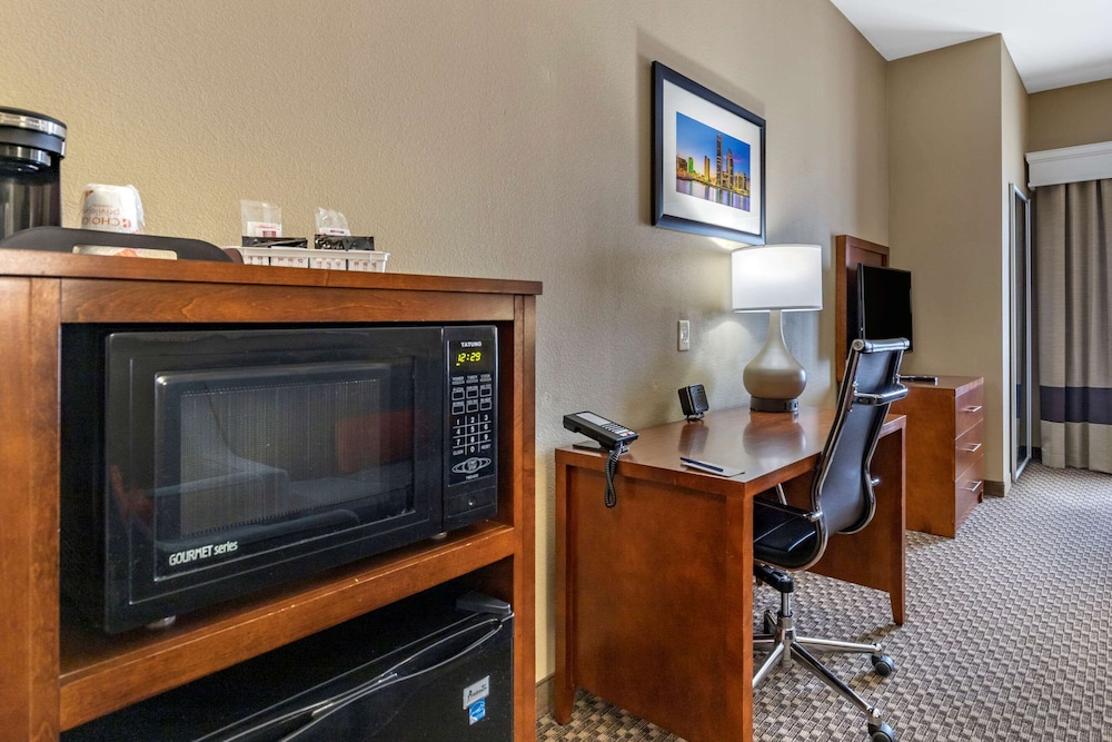 Comfort Suites Near Texas A M University Corpus Christi 34/36