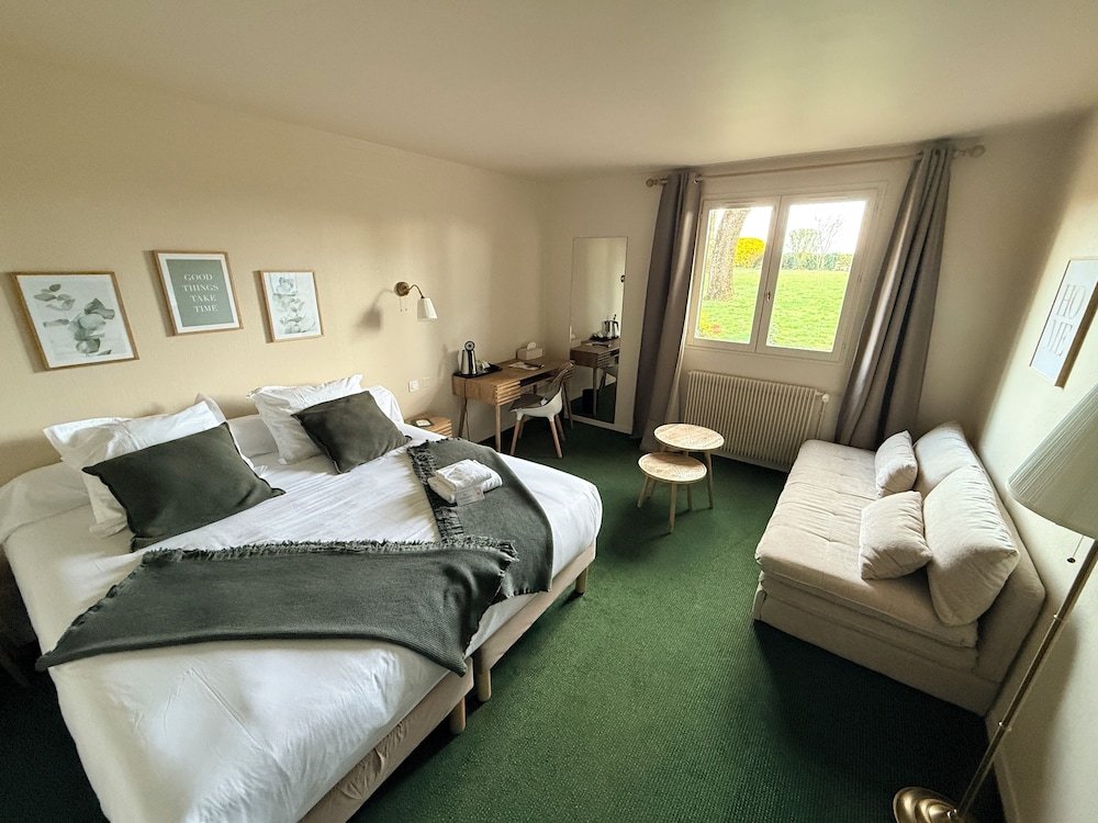 HOTEL ARTS ET TERROIRS 12/50