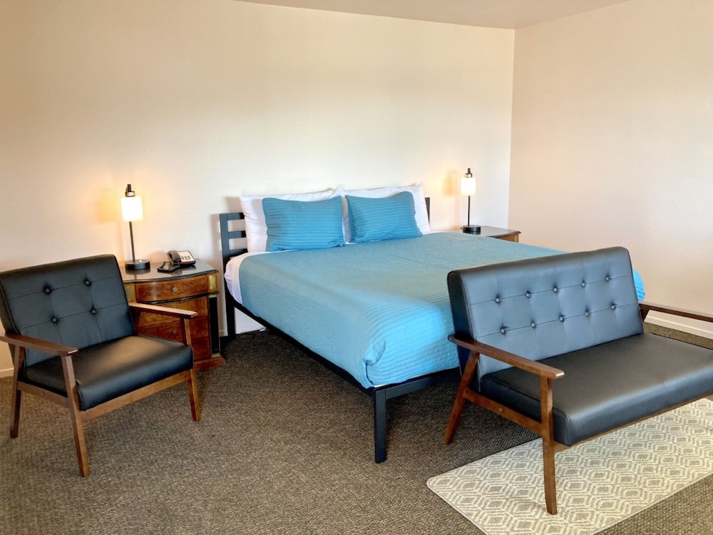 Coast Riders Inn 27/50