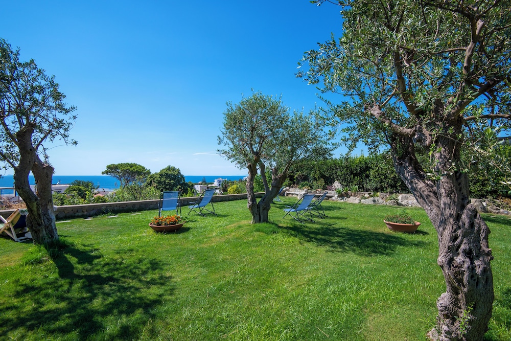 Hotel Villa Melodie - Adults Only 41/50