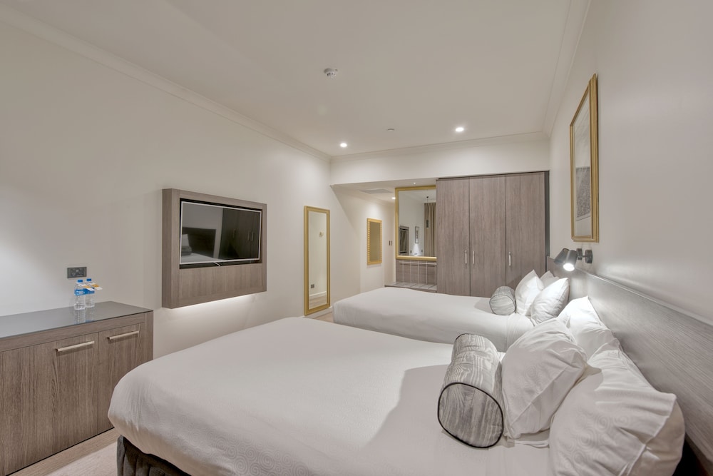 Duxton Hotel 18/74