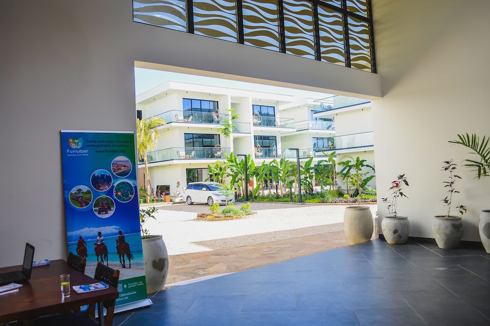 TOA Hotel & Spa 47/58