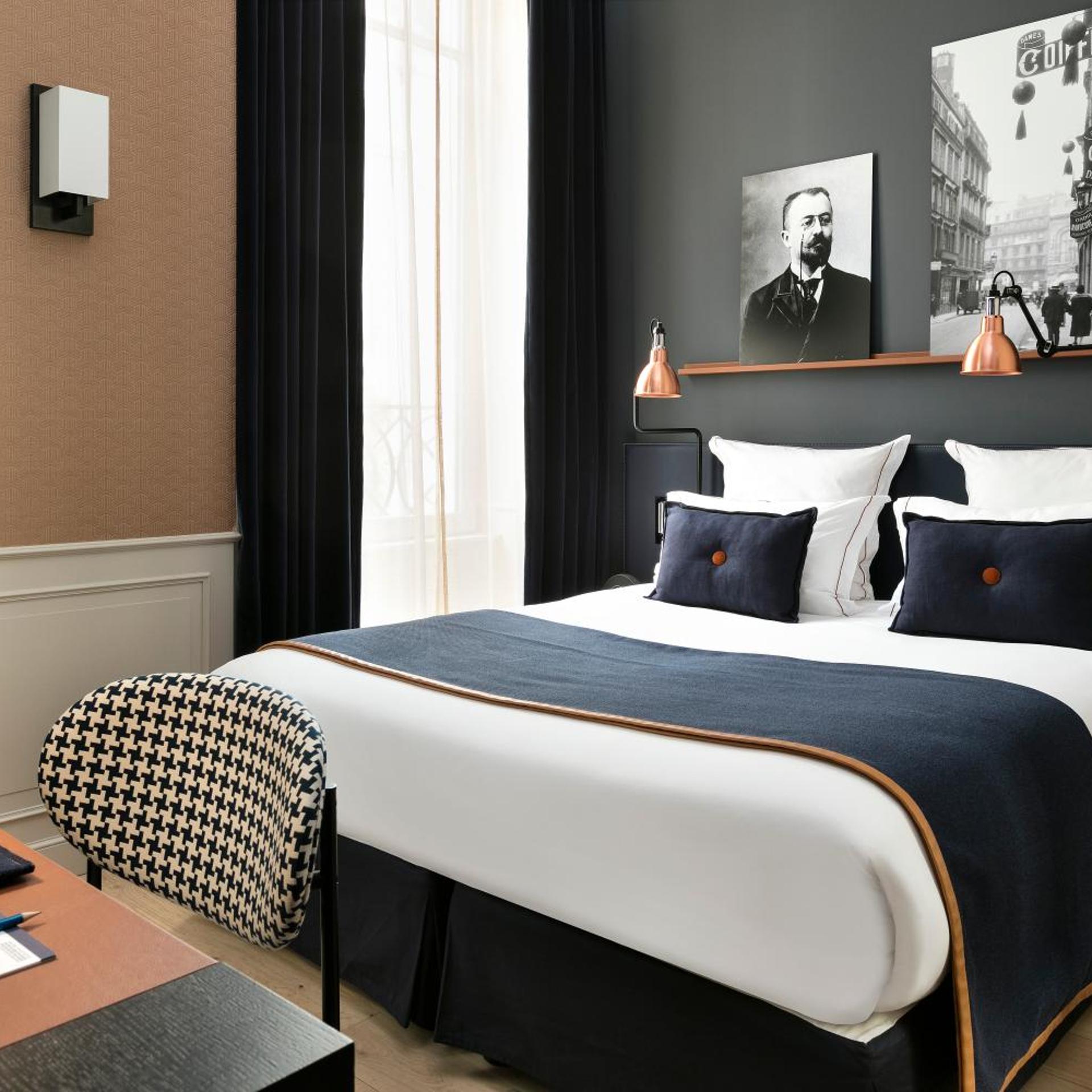 Room, Double or Twin Bed