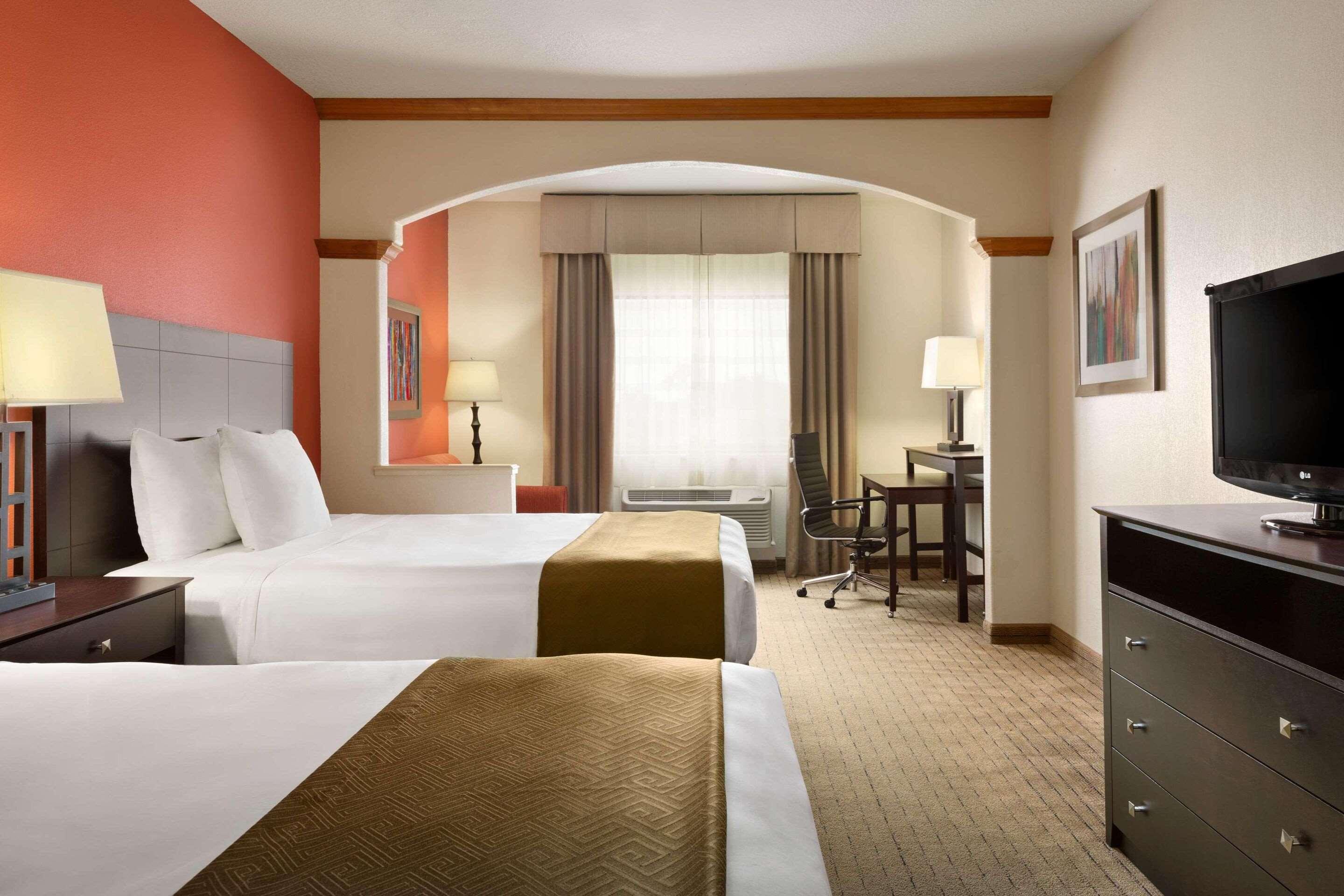 SUITE, 2 QUEEN BEDS
