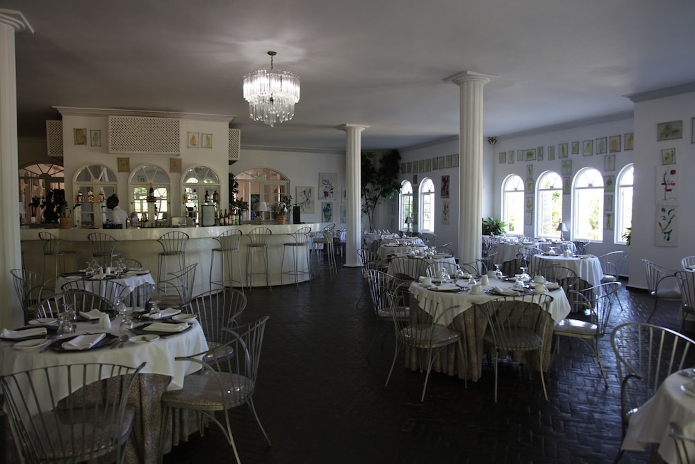 Jamaica Palace Hotel 50/66