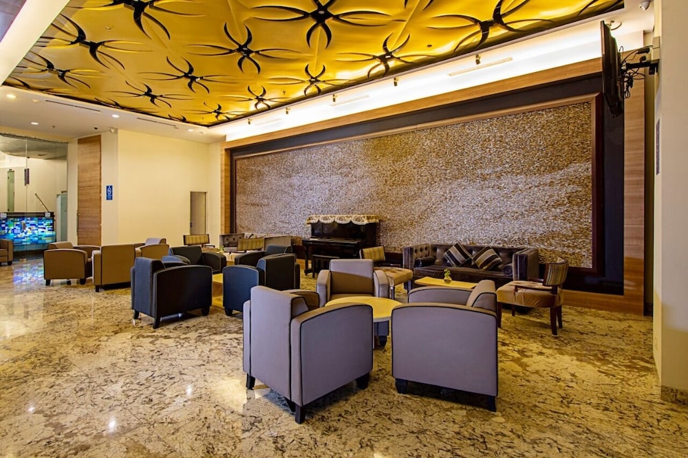Blue Sky Hotel Petamburan 24/25